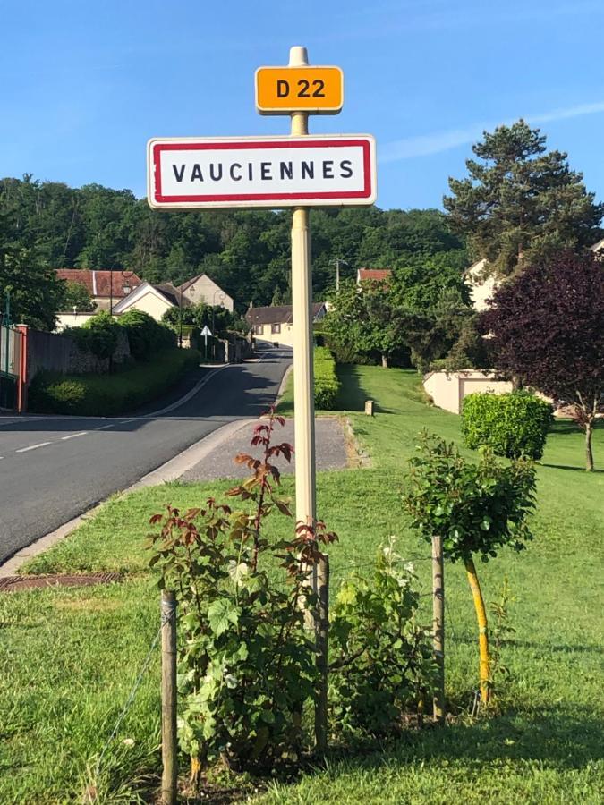 Bed and Breakfast Castelger Vauciennes  Экстерьер фото